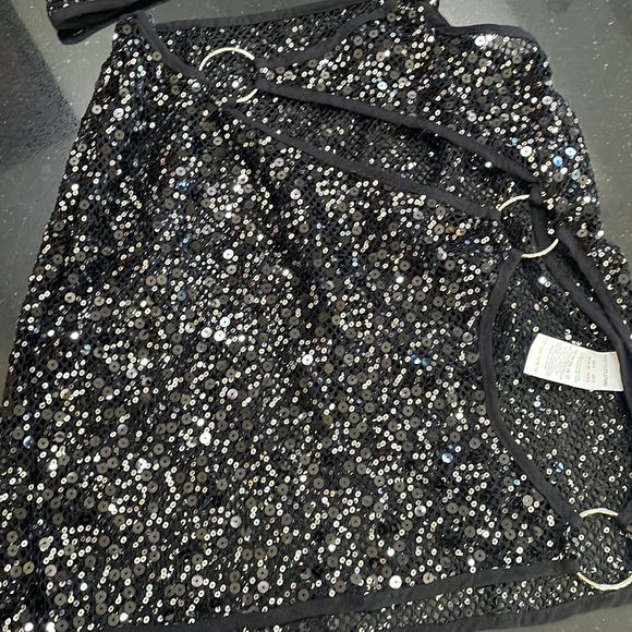 Pretty Little Thing Bodycon dress size 4 - Picture 2 of 7